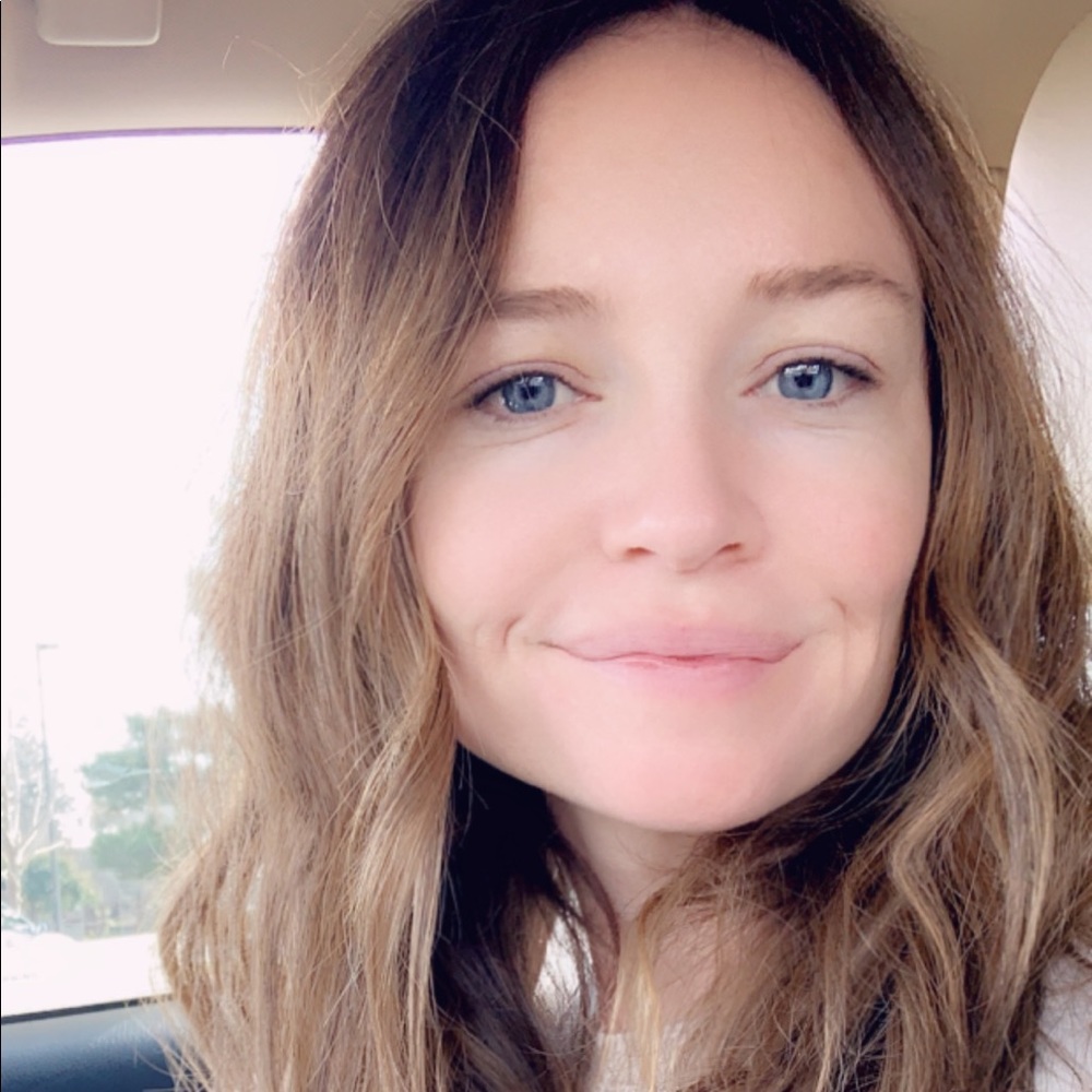 Meet your Posher, Ana